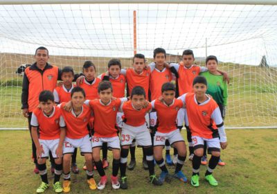 Intantil_Escuela_de_fútbol_Weymar_Olivares